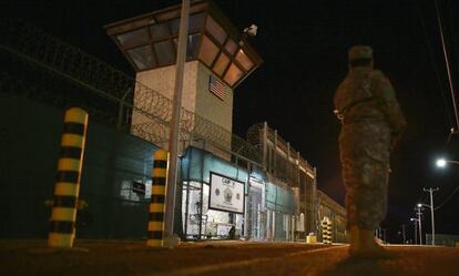 Entrada al Campo VI de la base militar de EE UU en Guant&aacute;namo (Cuba), el pasado junio.