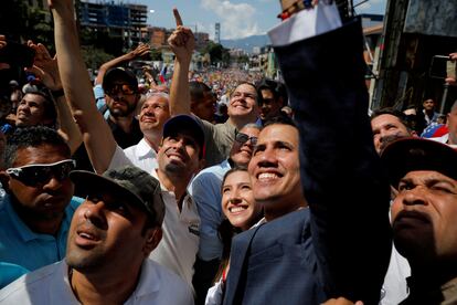 Henrique Capriles, uno de los líderes de la oposición, y Juan Guaidó, presidente interino de Venezuela.