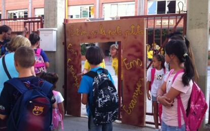 Inicio del curso escolar en la escula Camí del Mig de Mataró (Barcelona).