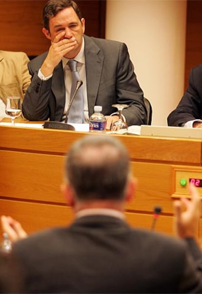 José Vicente Dómine, director de Transportes de la Generalitat valenciana, en la comisión de investigación parlamentaria.