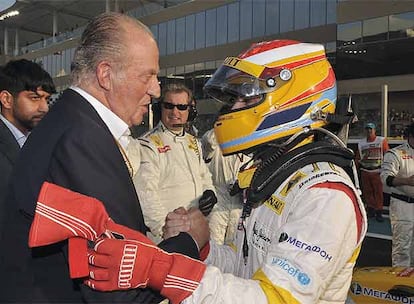 Antes de la carrera el español Fernando Alonso ha recibido los ánimos de Su Majestad el Rey Juan Carlos.