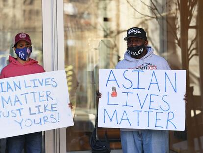 Manifestación contra la violencia hacia la comunidad asiática en Estados Unidos, este martes en Nueva York.