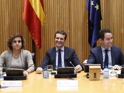 Dolors Montserrat, Pablo Casado y Teodoro García Egea.