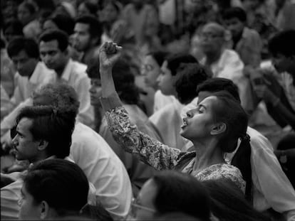 Smriti Azad durante una protesta en Shaheed Minar, Daca, Bangladesh, 1994. 