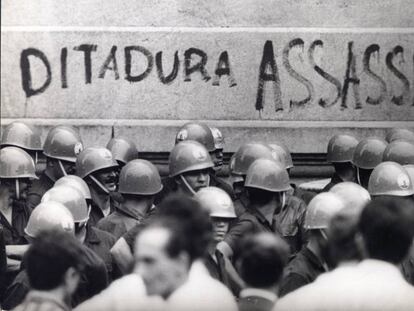 Manifestación en el Río de Janeiro contra la dictadura militar en 1968