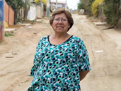 María Medina es lideresa comunitaria en el barrio informal de Bustos en Viña del Mar.