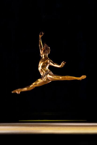 Carlos López, durante su coreografía del <i>Ídolo de oro</i>.