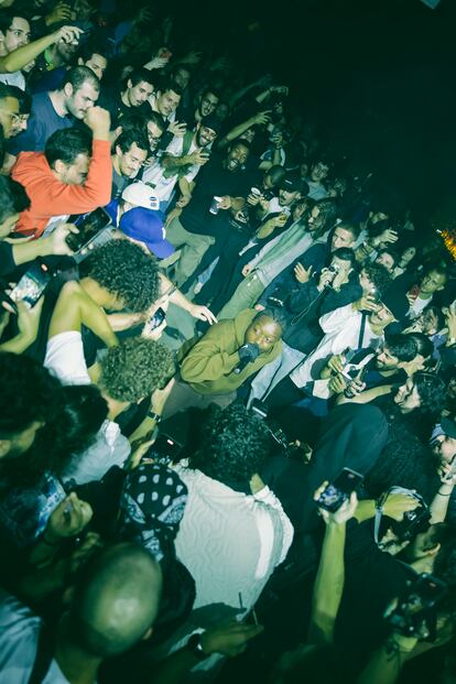 Un cantante toma la pista de MusicBox, en Lisboa.