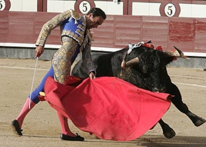 El Cid, en su primer toro.