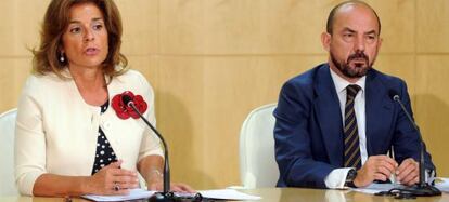 Ana Botella y Miguel Ángel Villanueva, durante la rueda de prensa tras la Junta de Gobierno.