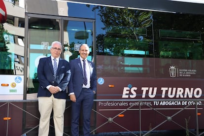 En la foto, de izq. a dcha., Juan Manuel Maillo (turno de oficio ICAM) y Eugenio Ribón (decano ICAM), con motivo del día de la justicia gratuíta en julio de 2024.
