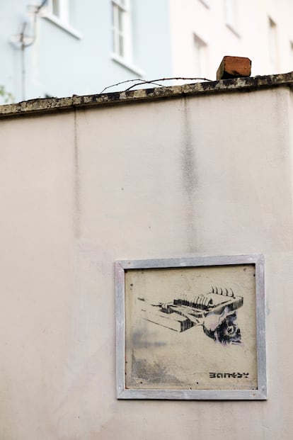 'Rose Trap', una de las obras de Banksy en las calles de Bristol.