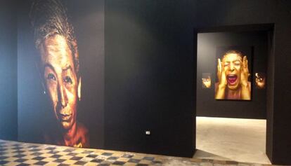 Pabellón de Ecuador, con las obras de la artista María Verónica León.