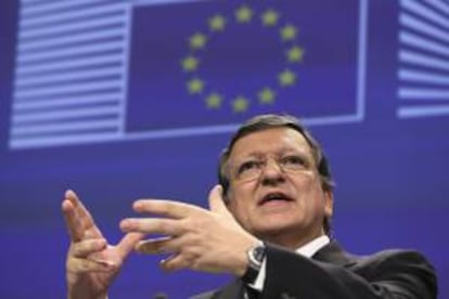 El presidente de la Comisión Europea, José Manuel Durao Barroso, da una rueda de prensa para anunciar un conjunto de medidas destinadas a que el sector europeo de la defensa y de la seguridad gane en competitividad en Bruselas (Bélgica) hoy, miércoles 24 de julio de 2013.