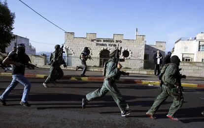 Policies israelians van al lloc del crim.