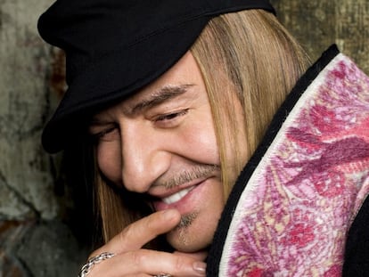 El diseñador John Galliano en París en 2008.