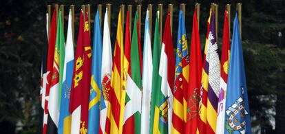 Banderas de las comunidades autónomas.