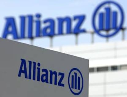 Foto de archivo del logo de la compañía de seguros Allianza en Unterföhring (Alemania). EFE/Archivo