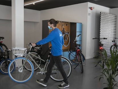 Local de l'empresa de bicicletes de lloguer per a ús personal Swapfiets a Barcelona.