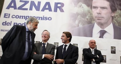 Former Prime Minister José María Aznar (second from right) at his book launch last week.