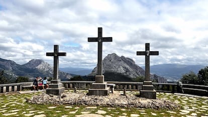 Mirador del Urkiola (Bizkaia) en la quinta etapa del GR38.