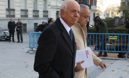 Francisco González, expresidente del BBVA, llega a la Audiencia Nacional para declarar en 2019.