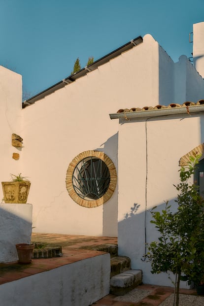 Detalle de la estructura, típica de un cortijo con olivar andaluz.