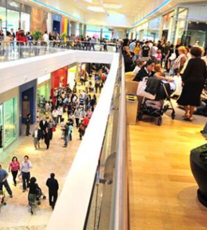 Interior del centro comercial de A Coruña