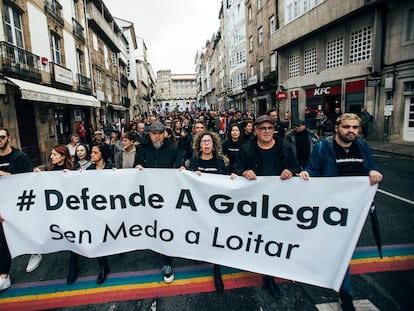 Manifestación este domingo en Santiago contra el control político de la radio y televisión autonómicas de Galicia.