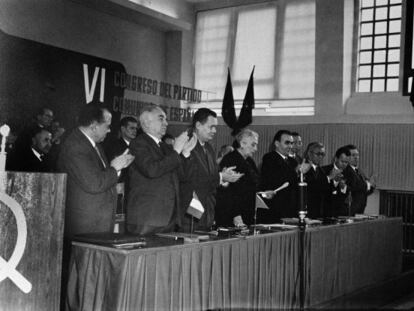 Dirigentes del Partido Comunista de Espa&ntilde;a, en el VI congreso del partido en la Fundaci&oacute;n Pablo Iglesias de Madrid.