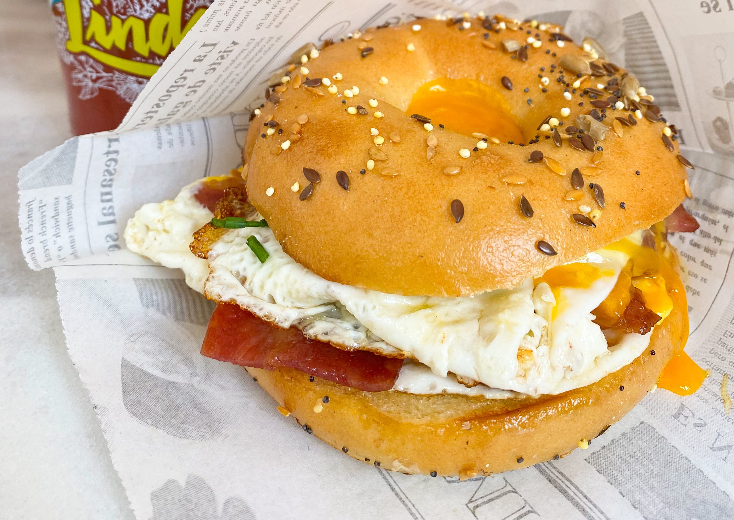 Seis bocadillos y tostadas con huevos para triunfar en una cena rápida