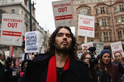 Russell Brand, en una manifestaci&oacute;n por las calles de Londres a principios de mes.