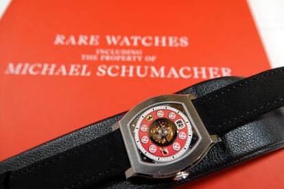 Un reloj de Michael Schumacher en el catálogo de ventas de la casa de subastas Christie's en mayo de 2024.