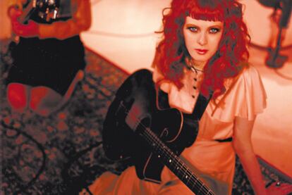 <b>Karen Elson, ex reina de las pasarelas, se descuelga por el folk de los Apalaches en su debut discográfico.</b>