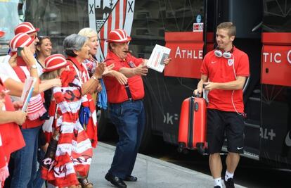 Iker Muniain, antes de salir hacia Nápoles este lunes.