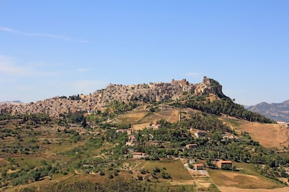 Calascibetta, un pequeño pueblo en el corazón de Sicilia.