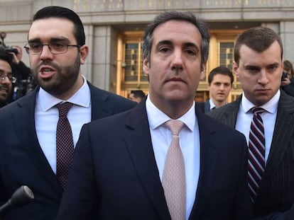 Michael Cohen na porta do Tribunal Federal de Nova York.