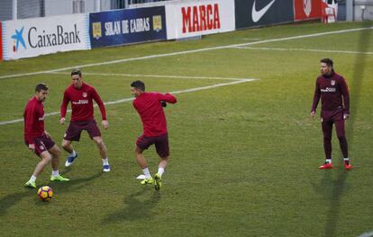 El Atlético de Madrid en su entrenamiento ante el próximo partido frente al Granada