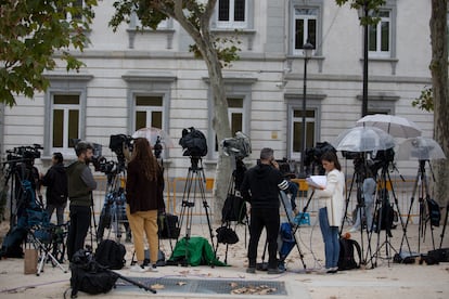 Expectación de los medios de comunicación en el Tribunal Supremo antes de conocer la sentencia del juicio del "procés".