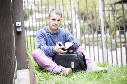 Jordi Llavina juga amb encert amb la mètrica rigorosa.