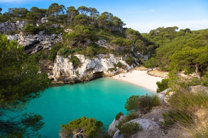 Cala Galdana, en la isla balear de Menorca.