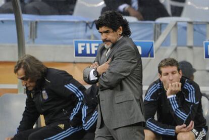 El ya ex seleccionador argentino, Diego Armando Maradona, durante el partido de cuartos de final en el Mudial de Fútbol de Sudáfrica.