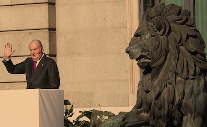 Juan Carlos I, durante los actos de conmemoración del 40º aniversario de la Constitución en el Congreso de los Diputados.
