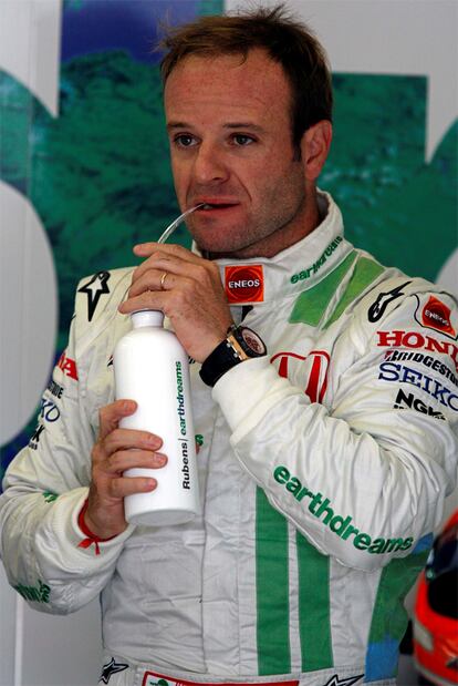 A partir de la temporada 2006 y hasta 2008, Barrichello corrió con los colores del equipo Honda, en unos años en los que prácticamente se despidió del podio, al que solo se subió una vez.