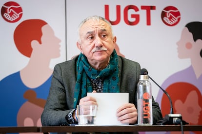 El secretario general de UGT, Pepe Álvarez, durante rueda de prensa, en la sede UGT, a 14 de marzo de 2024, en Madrid (España).