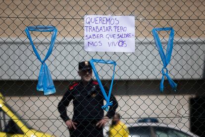 Protesta funcionarios de prisiones en el centro penitenciario de Cuatre Camins.