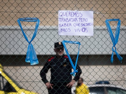 Protesta funcionarios de prisiones en el centro penitenciario de Cuatre Camins.