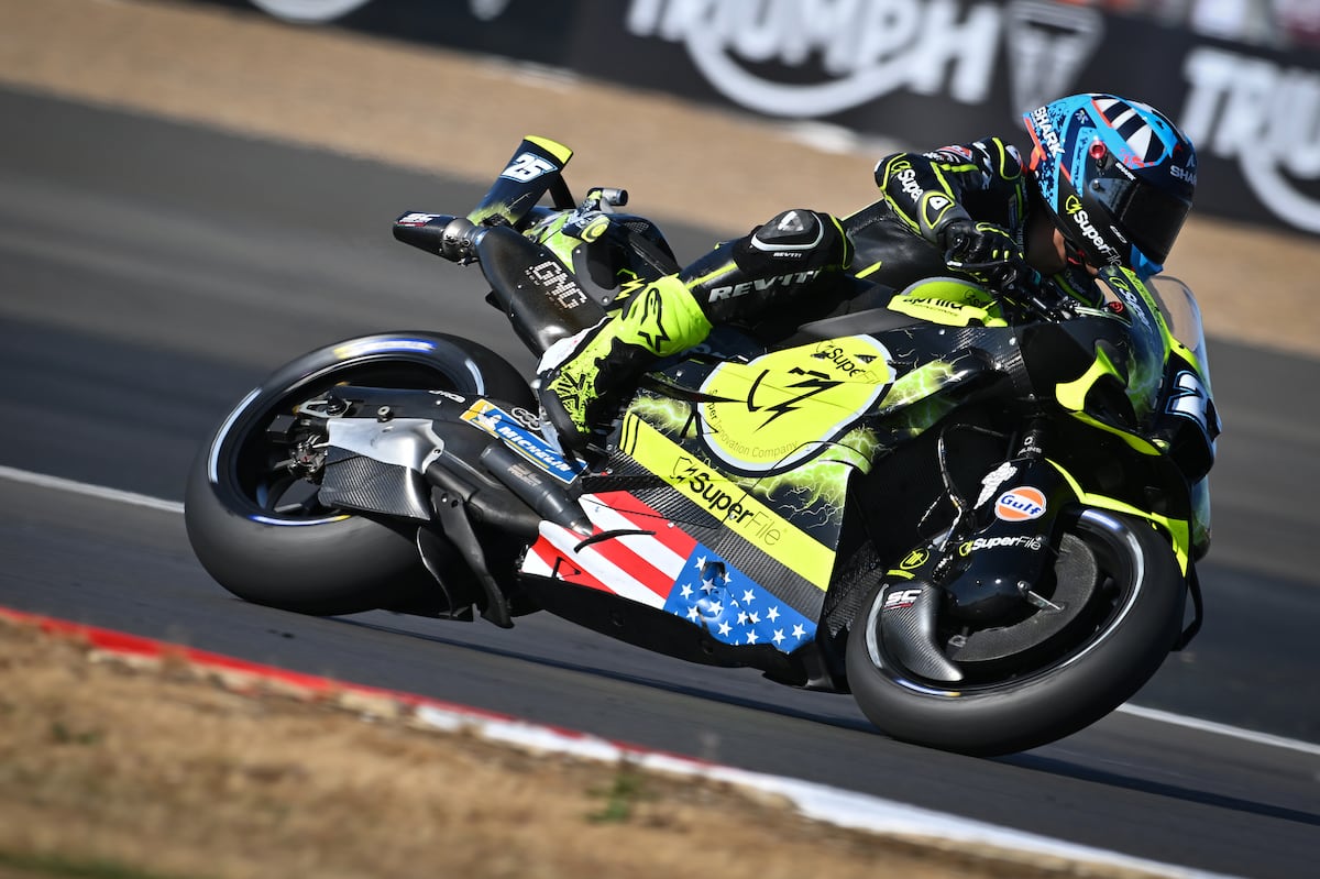Raúl Fernández remata el festín de Aprilia en el GP de Gran Bretaña