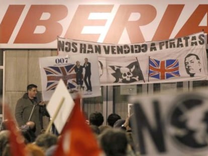 Manifestaci&oacute;n convocada de los sindicatos de Iberia contra el plan de ajuste