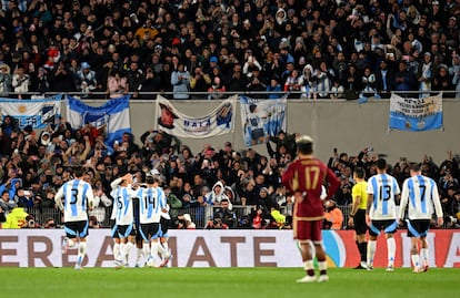 “Por muchos años tuve el cariño en Barcelona, lo tengo, y soñaba con tenerlo acá, con mi gente. Se hablaron muchas cosas, pero me quedo con todo lo bueno, y con el grupo que lo intentó y se pudo consagrar”, declaró el capitán.